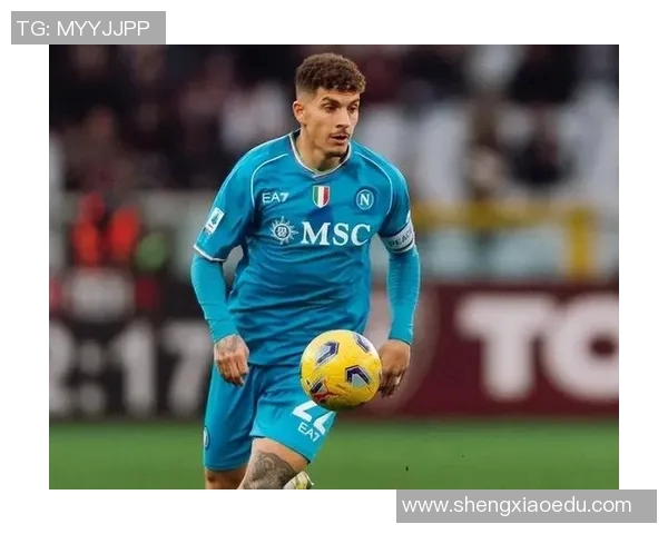 那不勒斯客场3-0大胜佛罗伦萨，加利亚尼进球因西涅染红，意甲榜首位置坚挺